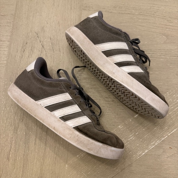 adidas‎ VL Court Gray School Casual Shoes kids Shoes Size 4 - Picture 4 of 10
